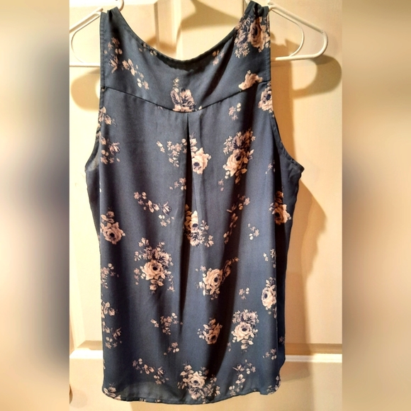 Maurices Sleeveless Floral Print Polyester Blouse size Small - Picture 7 of 8